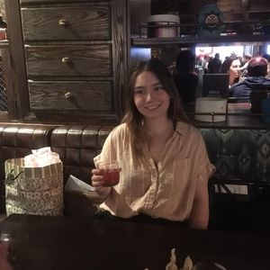 Meet your Posher, Danielle